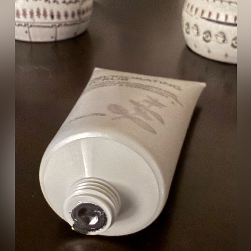 dōTERRA Invigorating Body Scrub | Grapefruit & Peppermint Exfoliating Scrub - Picture 3 of 3
